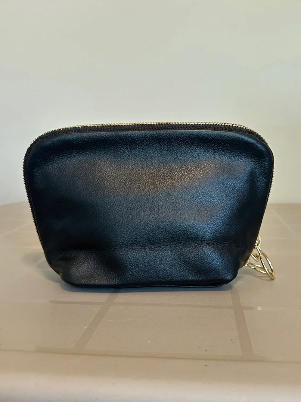 Kusshi Leather Small Makeup Bag - Picture 3 of 7